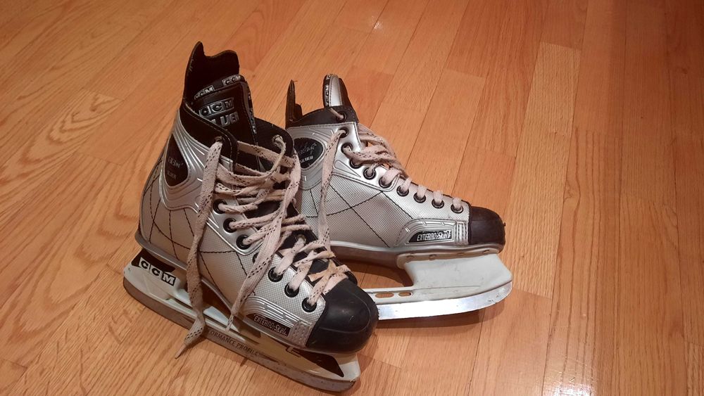 Łyżwy CCM roz. 39