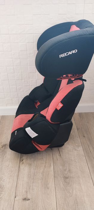 Дитяче автокрісла RECARO