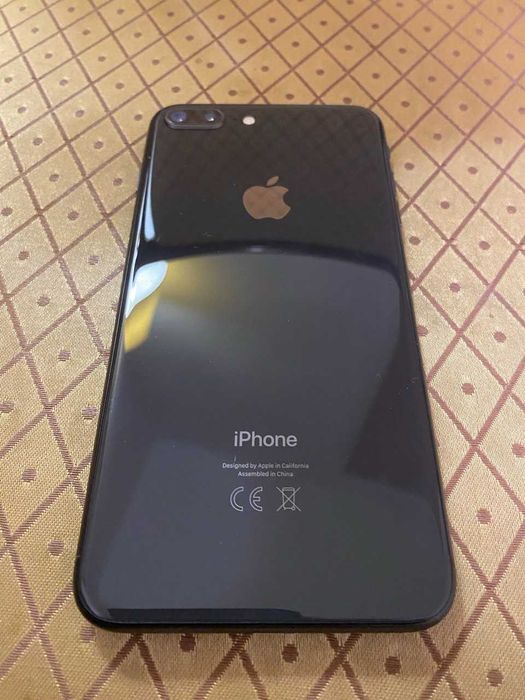 Używany model iPhone 8 plus stan idealny ID: 1102752333