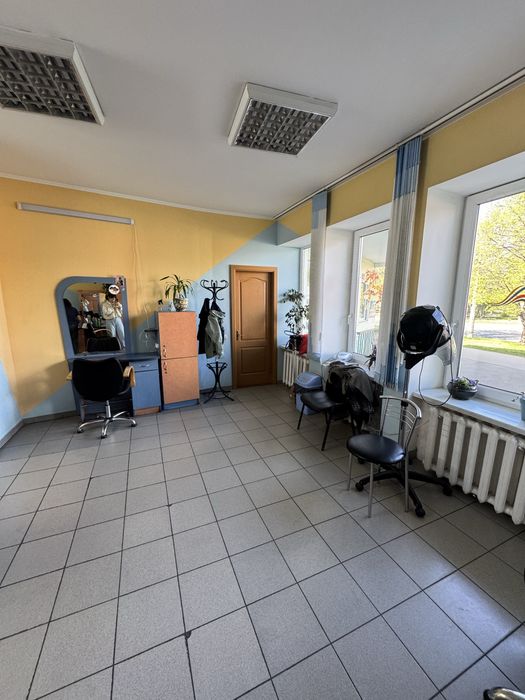 Продам комерційне приміщення м. Луцьк проспект Молоді 1 - View 2