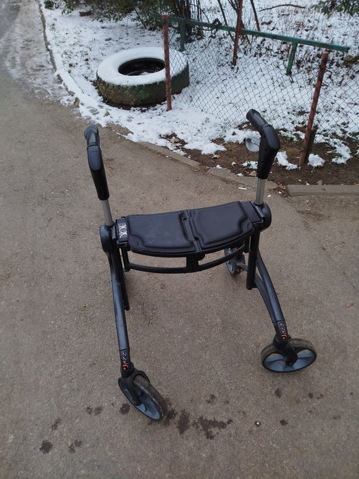 Продам  б у ходуны для инвалидов