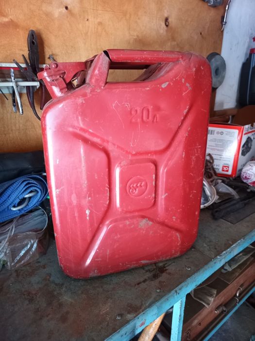 Канистра стальная 20 л.