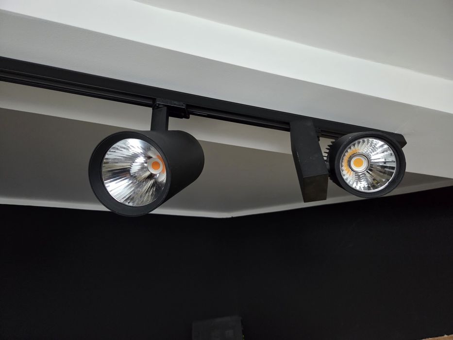 Oprawa Led  lampa sufitowa szyna oswietleniowa