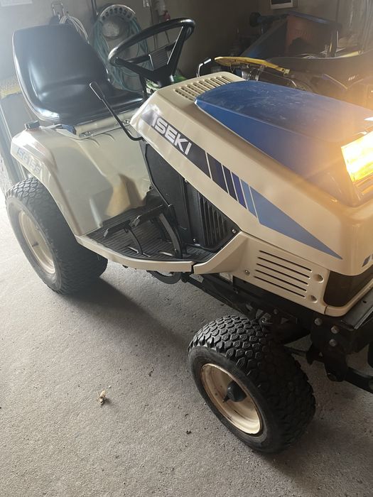 Traktor ogrodowy