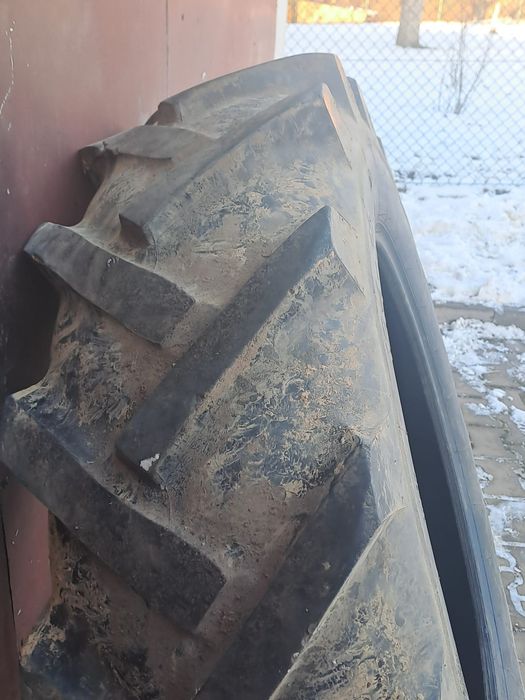 Opona 12.4-28 do traktora.  REZERWACJA