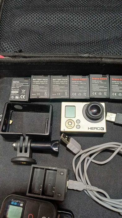 GoPro Hero 3 com mala e acessórios