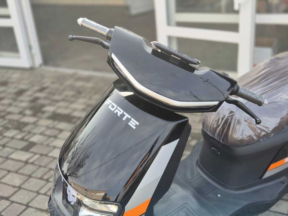 НОВИЙ‼️Електроскутер FORTE STRIKER (Графенові акум.) 2.5 кВт