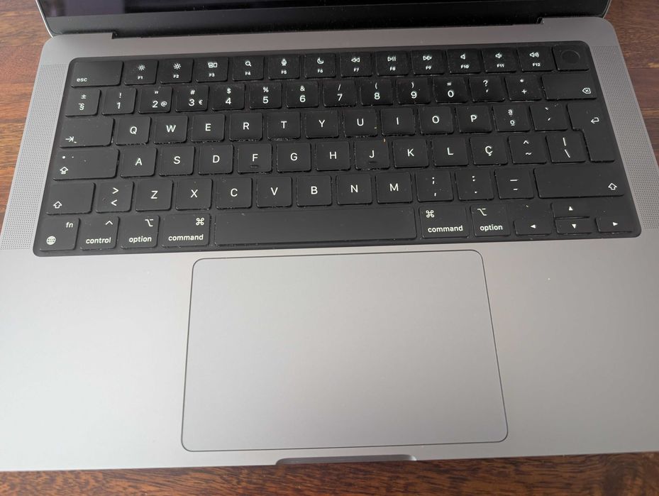 MacBook Pro 14” M1 Pro 32GB / 512GB — Excelente Estado