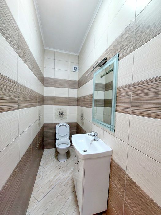 оренда приміщення Зелена. Нежитлове приміщення з євроремонтом.