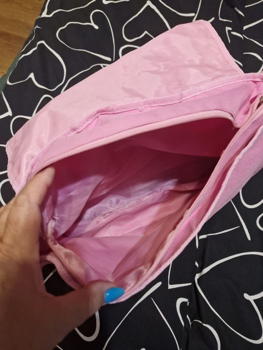 Sprzedam torbę Hello Kitty.