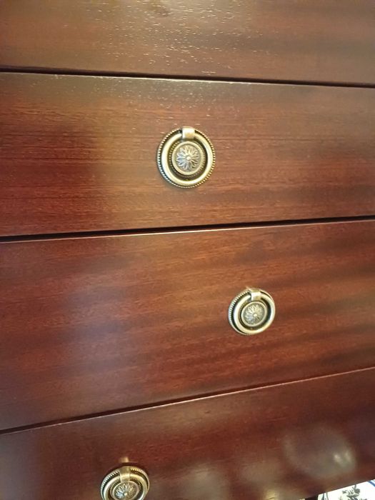 Móvel contador em mogno