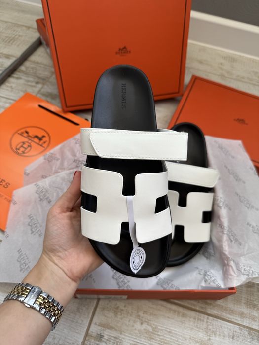 Шьлопанці Hermes Chypre