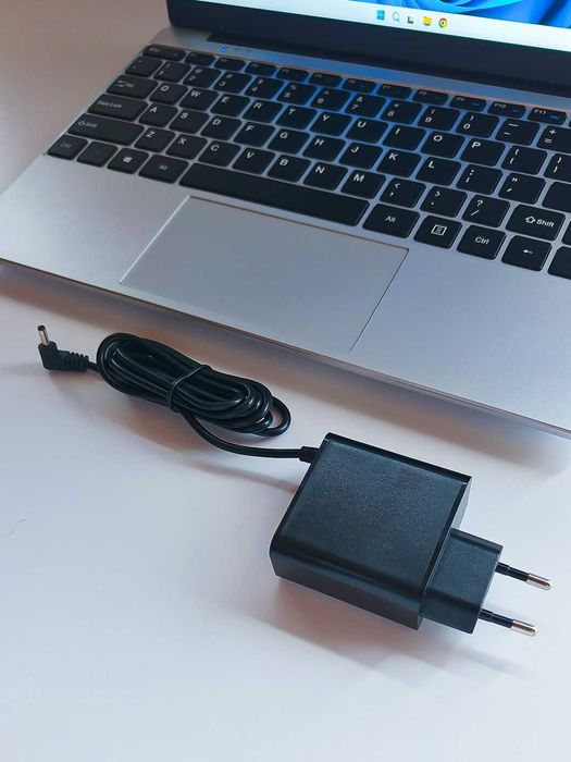 Portátil Intel i3 | 14.1” Full HD | 16GB RAM | Windows 11 Pro - NOVO