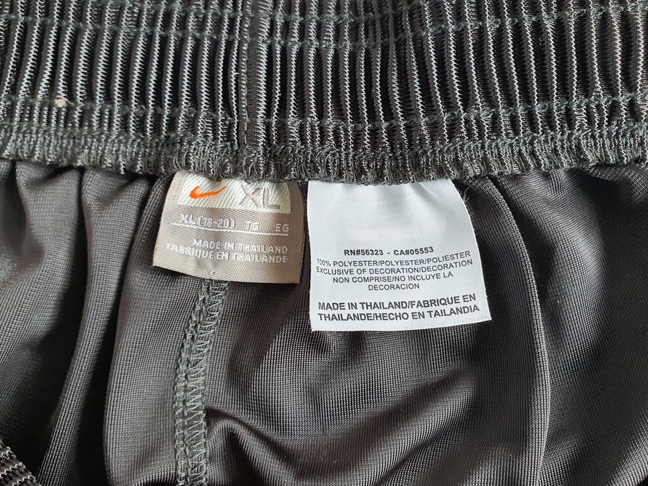 Nike штани спортивні жіночі/чоловічі б в