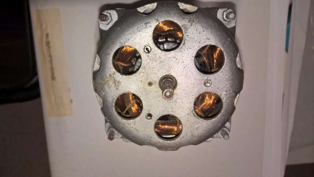 Продам электродвигатель КД-25 220 В 1350 об. 25 Вт.