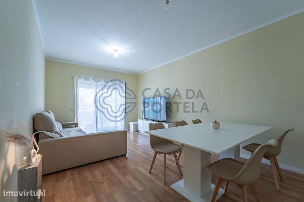 Prédio em renovação total e capoto com obra totalmente paga. Apartamen