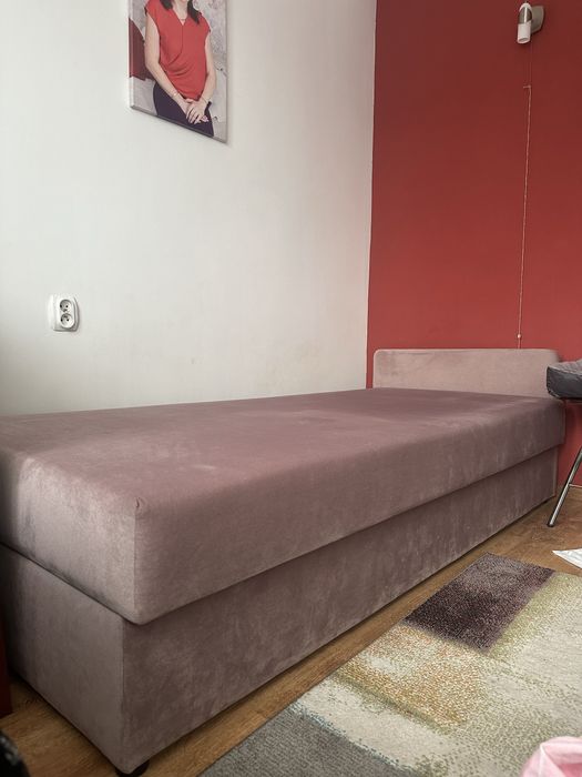 Sprzedam tapczan jednoosobowy w bardzo dobrym stanie