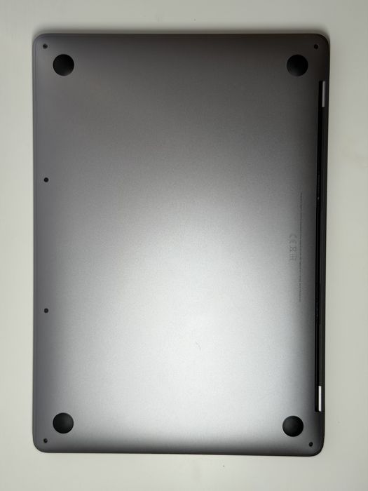 MacBook Pro 2019 TouchBar 8/128 i5