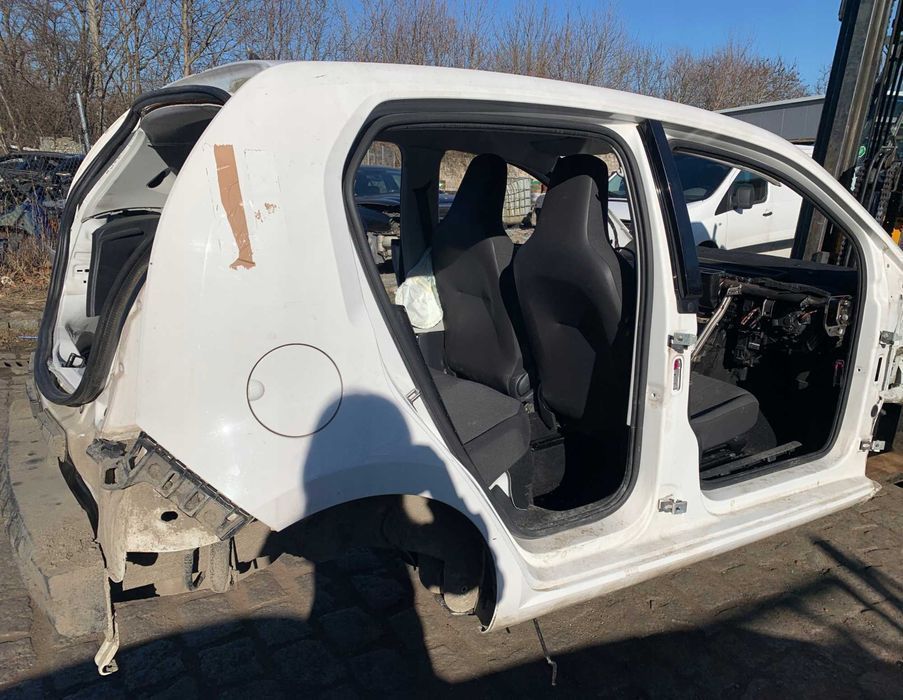 Четверть Volkswagen Up! крило кузов разборка