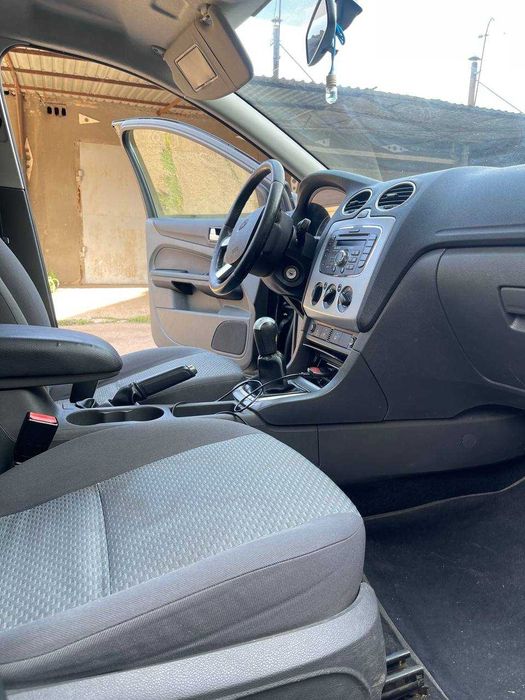 FORD FOCUS 2007 VIN WF0WXXGCDW7E67633 фото оголошення 8 з 10