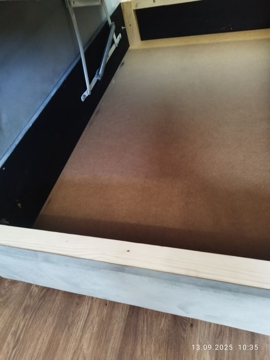 Двухспальная кровать с нишей для белья 160*190 спальное место