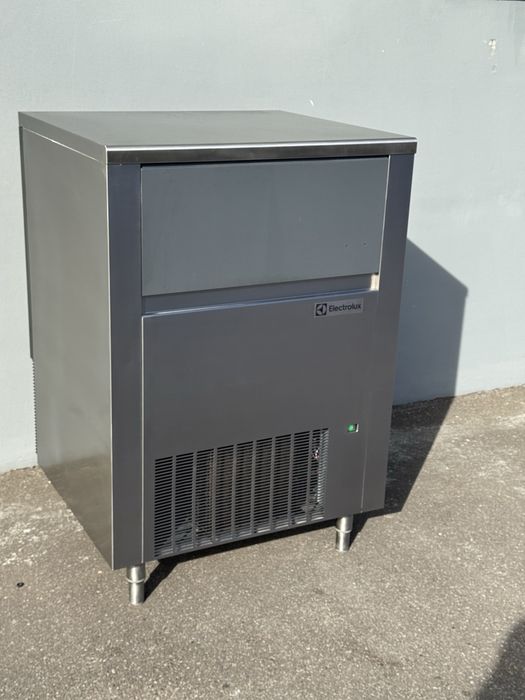 Kostkarka 130kg/24h Electrolux