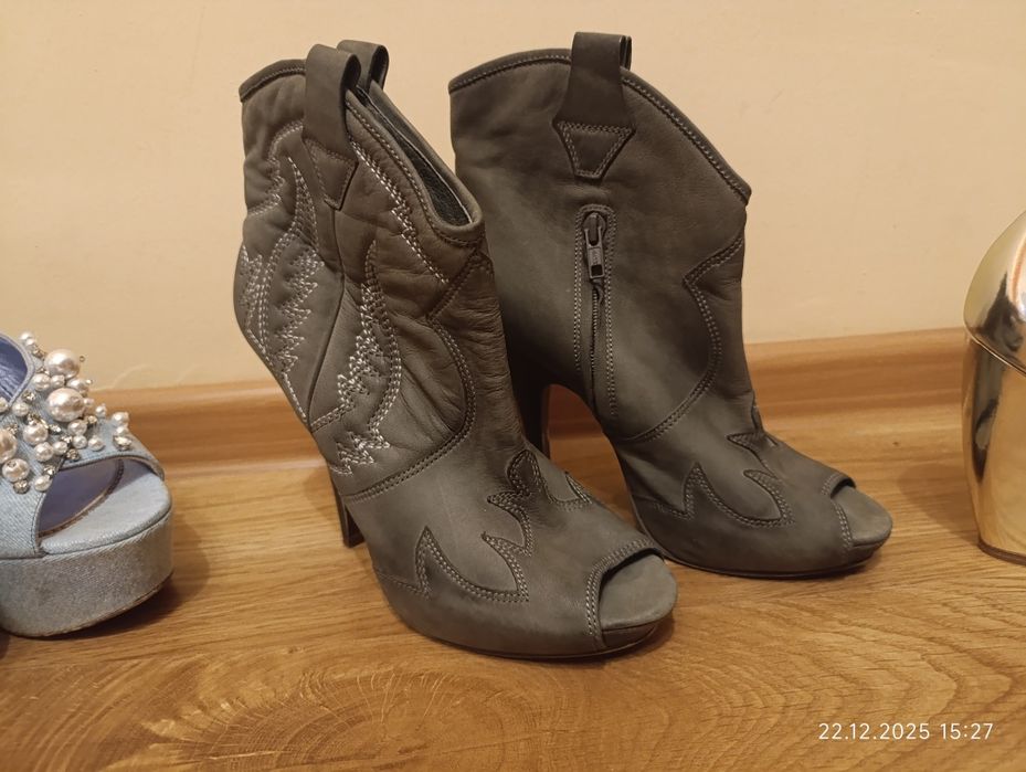 Взуття 39 розмір