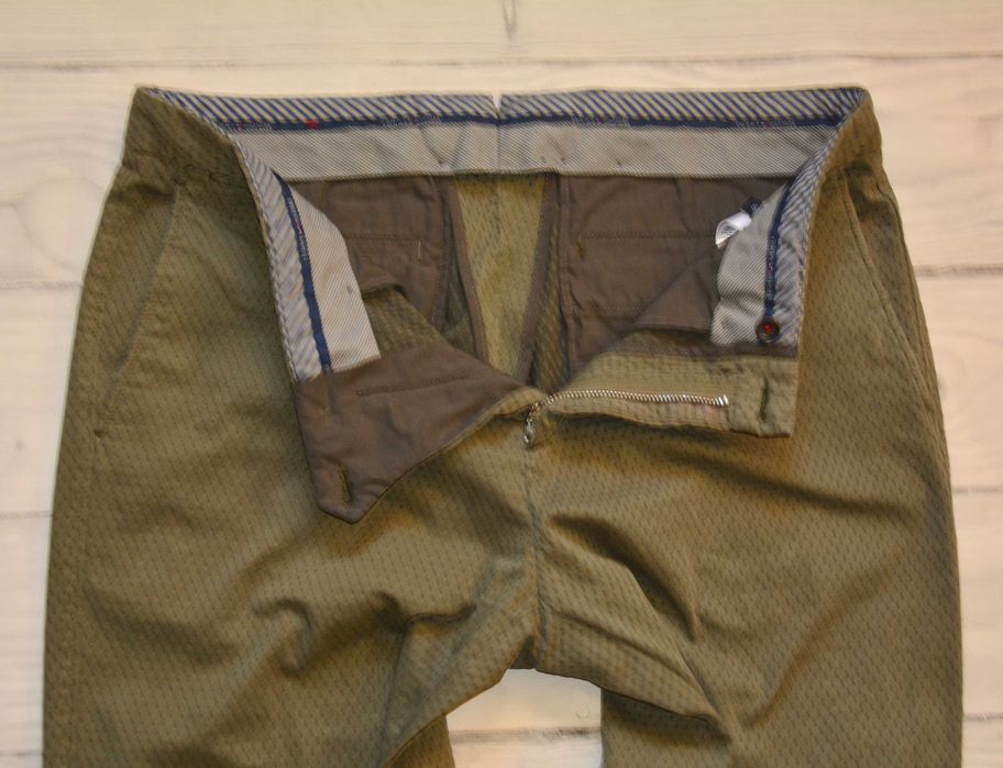 Spodnie TOMMY Hilfiger r. 50