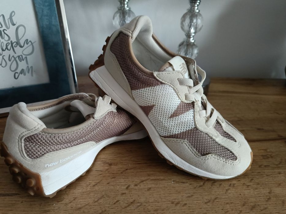 Buty New Balance 327 beżowe 33