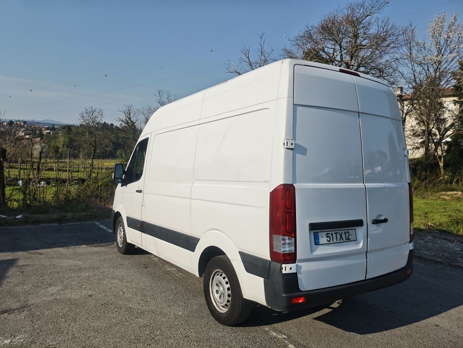 Hyundai H350 com motor novo e sistema de frio