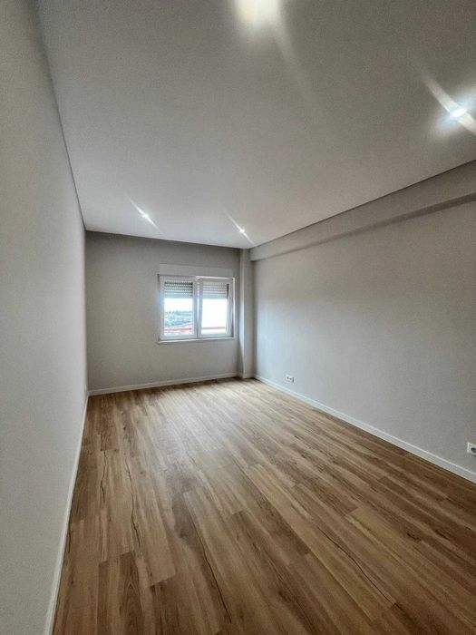 Vende-se Apartamento T3 em Alverca do Ribatejo Totalmente Remodelado