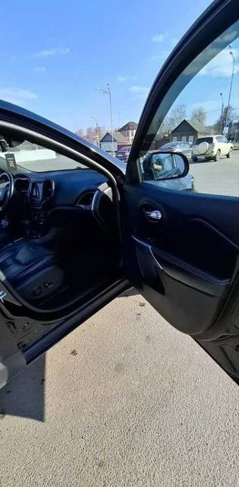 Jeep Cherokee 3.2 Latitude Plus 2020