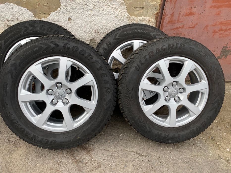 Колеса  диски Титановые гума зима R17 235/65 ET 37 Audi Q5 8R0601025E