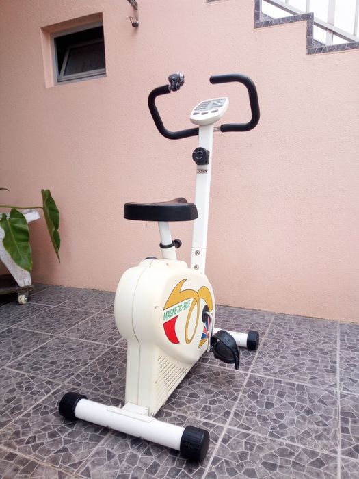 Bicicleta Fixa Exercício