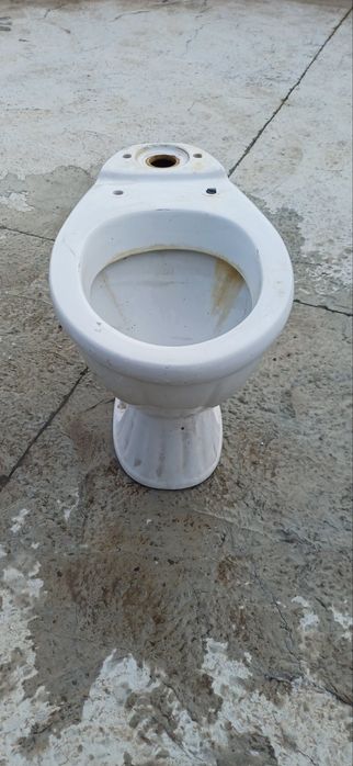 Унітаз сантехнічний