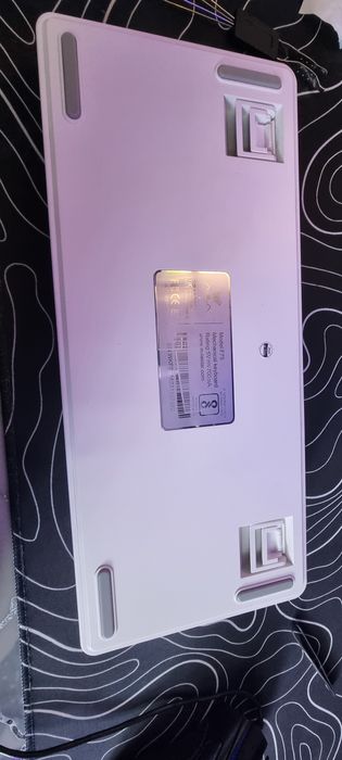 Продам aula f75  стан ідеал