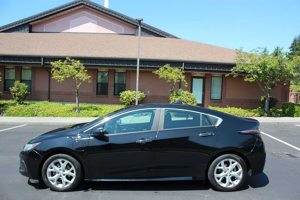 Chevrolet Volt Premier      2017