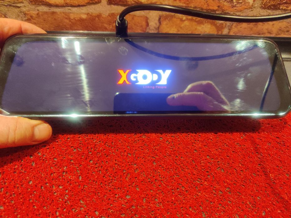 Wideorejestrator w lusterku