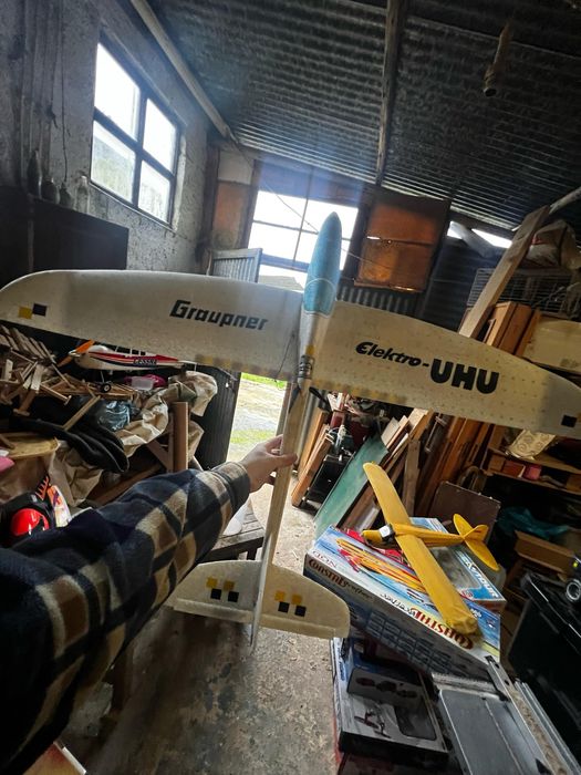 Vendo/troco lote de material de radiomodelismo