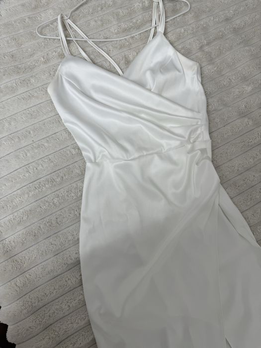 Вечірня/випускна біла сукня