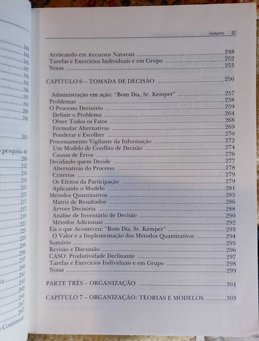 Administração - processos administrativos, David R. Hampton