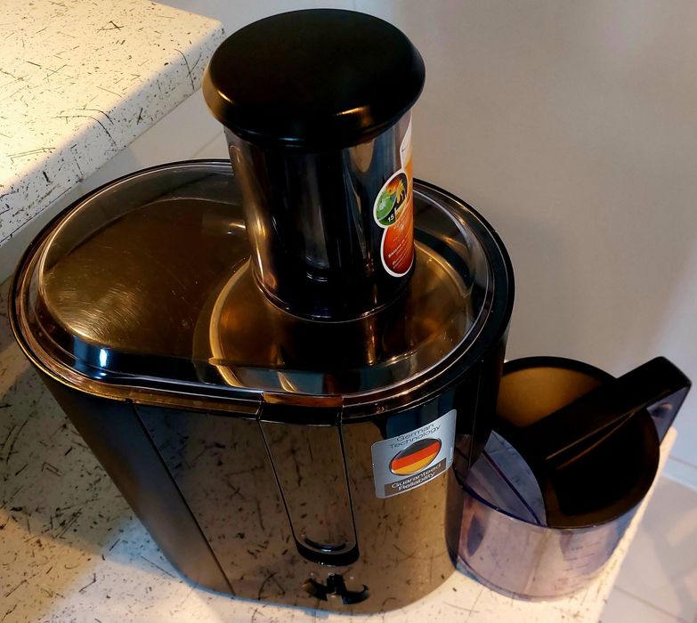 Sokowirówka wyciskarka BROWN J300 800W