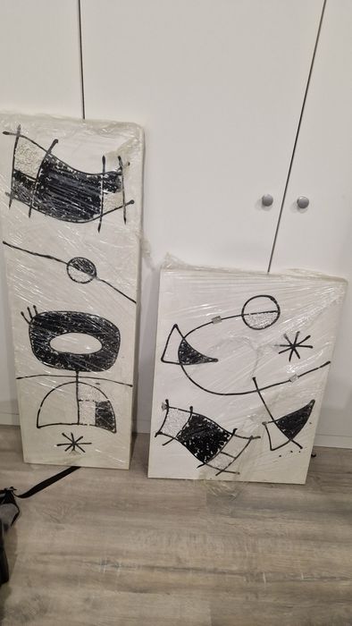 2 quadros de parede. Como novos. Comprados por 250 euros