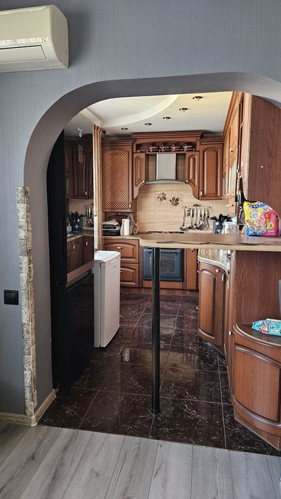 Продам 3х комнатную квартиру на 4 мкр с АО(газ)с хорошим ремонтом