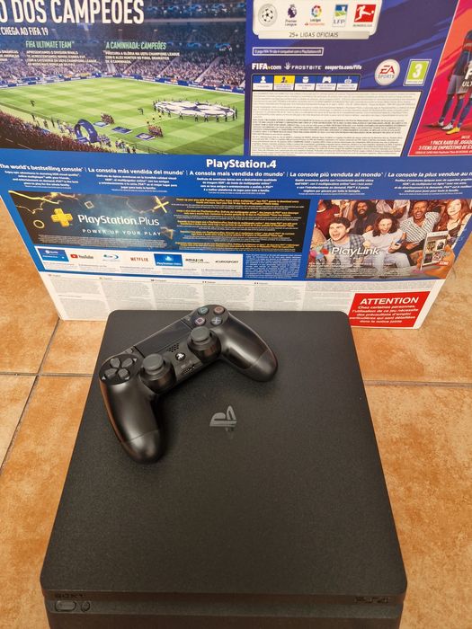 Playstation 4 slim 500GB com caixa