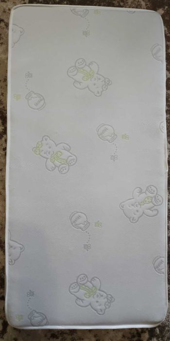 Дитяче ліжечко з шухлядою і матрациком.б/у