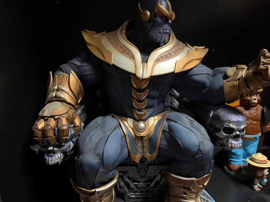 Sideshow Thanos on Throne