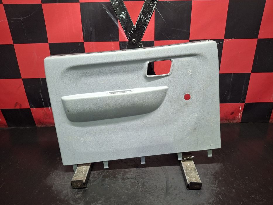 Forra porta / quartela trás esquerda MITSUBISHI Fuso