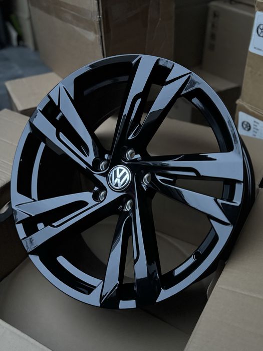 Диски Нові R18/5/112 Volkswagen Tiguan T-roc Passat Arteon ..