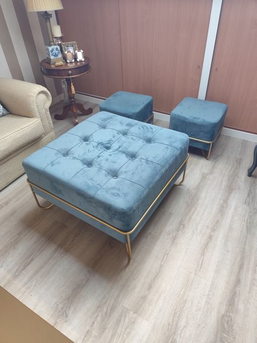 Mesa centro e bancos